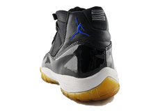 Air Jordan 11 "SpaceJam" (2000)