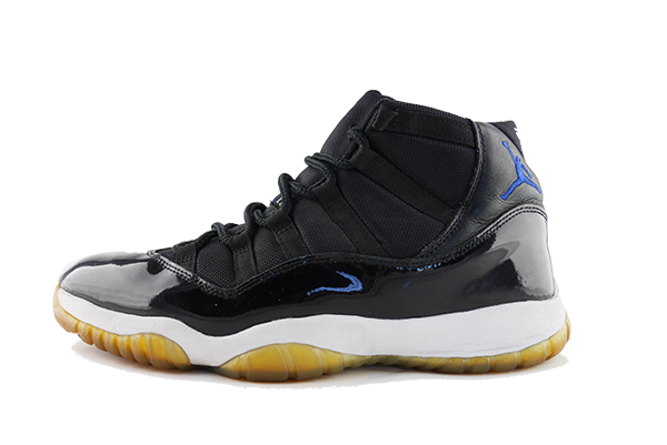 Air Jordan 11 "SpaceJam" (2000)